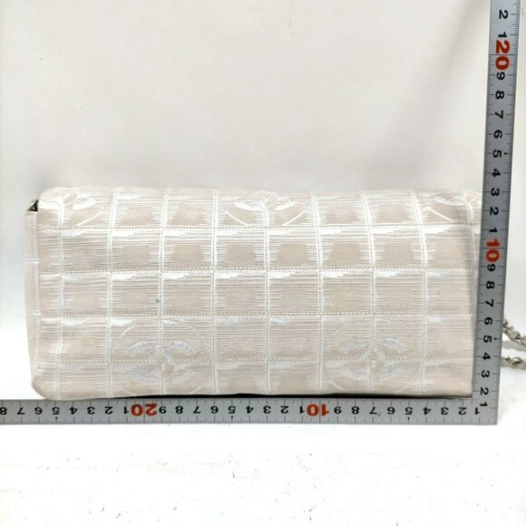 Chanel White Canvas Shoulder Bag - Picture 2 of 9